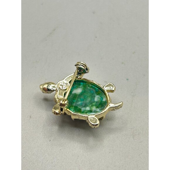 Vintage Turtle Scatter Pin Gold Tone Green Plastic Shell Sea Animal Figural - Picture 6 of 7